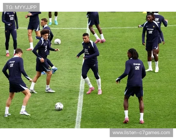 世界杯预选赛最新动态：各大洲争夺激烈 决胜时刻即将到来