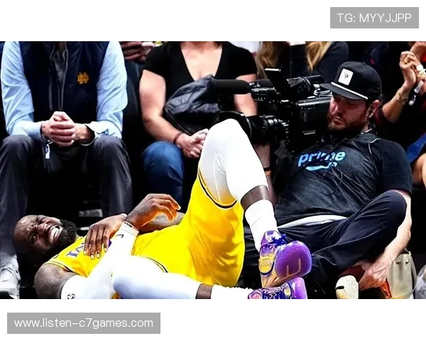 湖人队宣布詹姆斯因脚踝伤势缺席两周，球队新赛季前景受影响